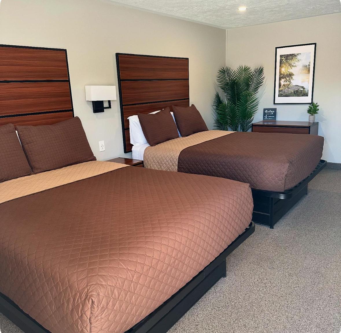 Manitoulin Inn Mindemoya Ngoại thất bức ảnh